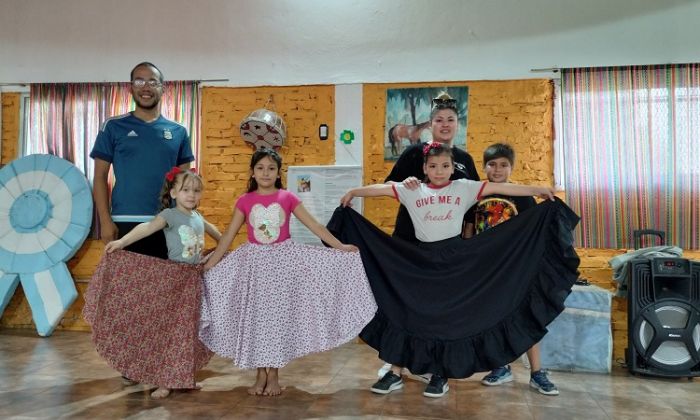 Florencio Varela - Sumate a las clases de Folklore Infantil